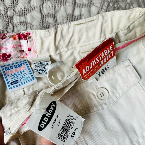 NEW! Girls knee high pants, adjustable waist - Picture 3 of 6